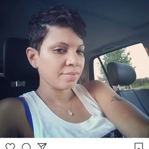 Meet your Posher, Niema